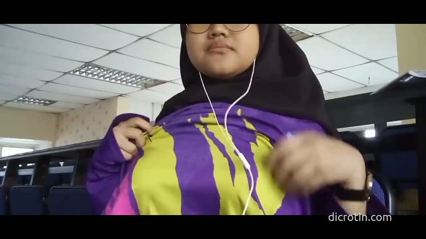 Cewe Hijab Chubby Nekat Pap Remes Nenen Di Kantor