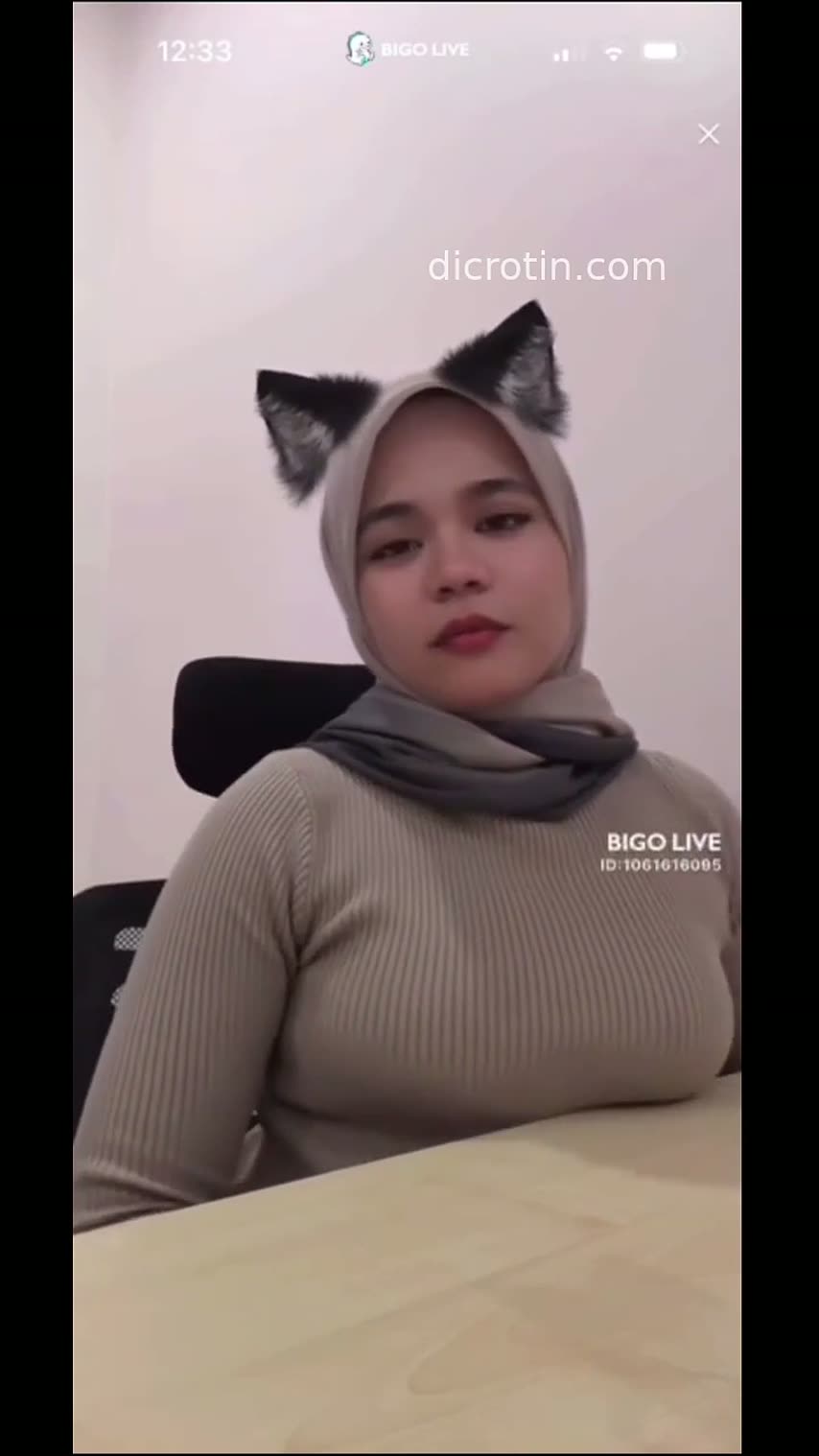 Cewek Jilbab Semok Live Colmek Di Bigo Berani Banget